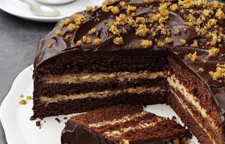 Νηστίσιμη τούρτα με σοκολάτα και ταχίνι χωρίς γλουτένη